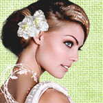 Гламурная девушка в белом, цветок в волосах улыбается; анимированная аватарка 150×150px